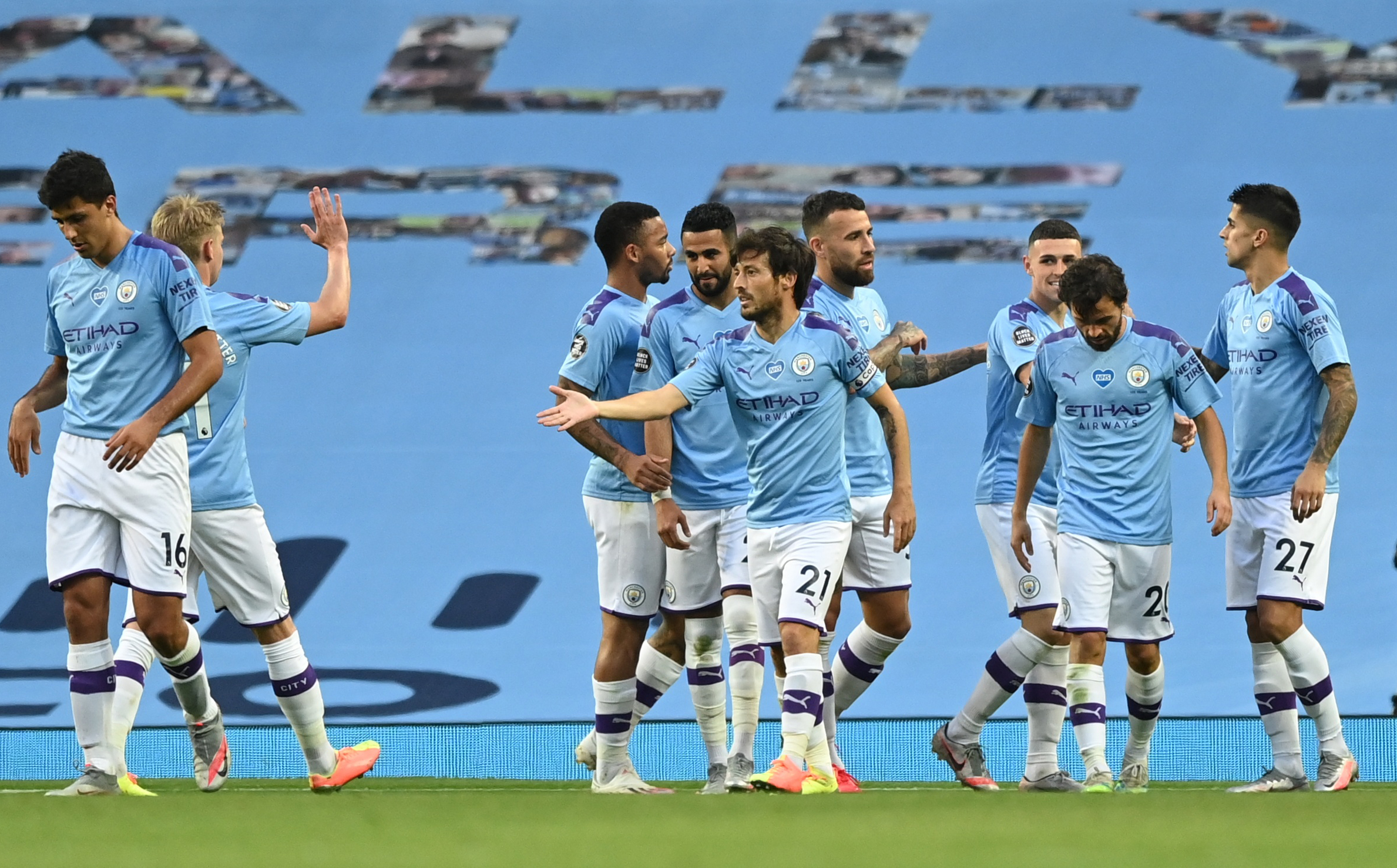 City i pandalshëm, shënon pesë gola ndaj Burnleyt
