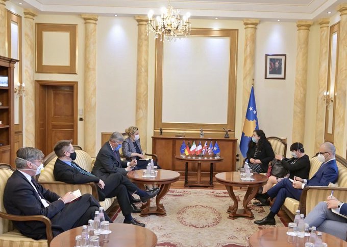 Osmani diskutoi me ambasadorët e Quint-it zhvillimet e fundit politike në Kosovë