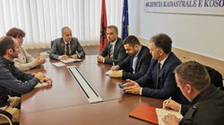 Agjencia Kadastrale dhe Posta merren vesh për përdorimin e adresave zyrtare