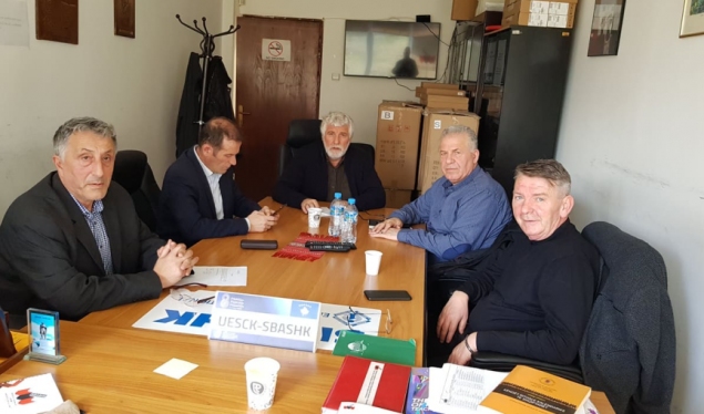 Pesë sindikata paralajmërojnë Qeverinë: Mos e anashkaloni Ligjin për Paga nga Buxheti