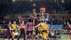 Basketboll, kryendeshjet luhen në Prishtinë dhe në Pejë
