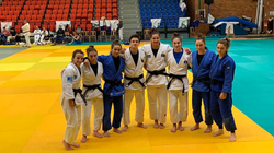 Fotografia e 210 medaljeve