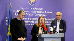 Takimi i jashtëzakonshëm në MASHT - shqyrtohet mbyllja e shkollave