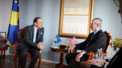 Reka takon themeluesin e Fondit Arsimor Kosovar-Amerikan, nga i cili u arsimuan 106 kosovarë