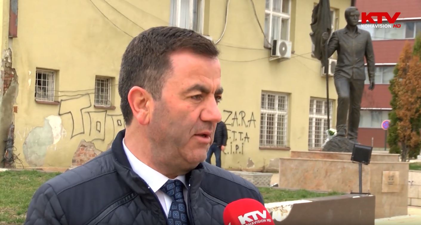 Kandidati i PDK-së për Podujevën, Naim Fetahu, thotë se në fokus ka zhvillimin ekonomik
