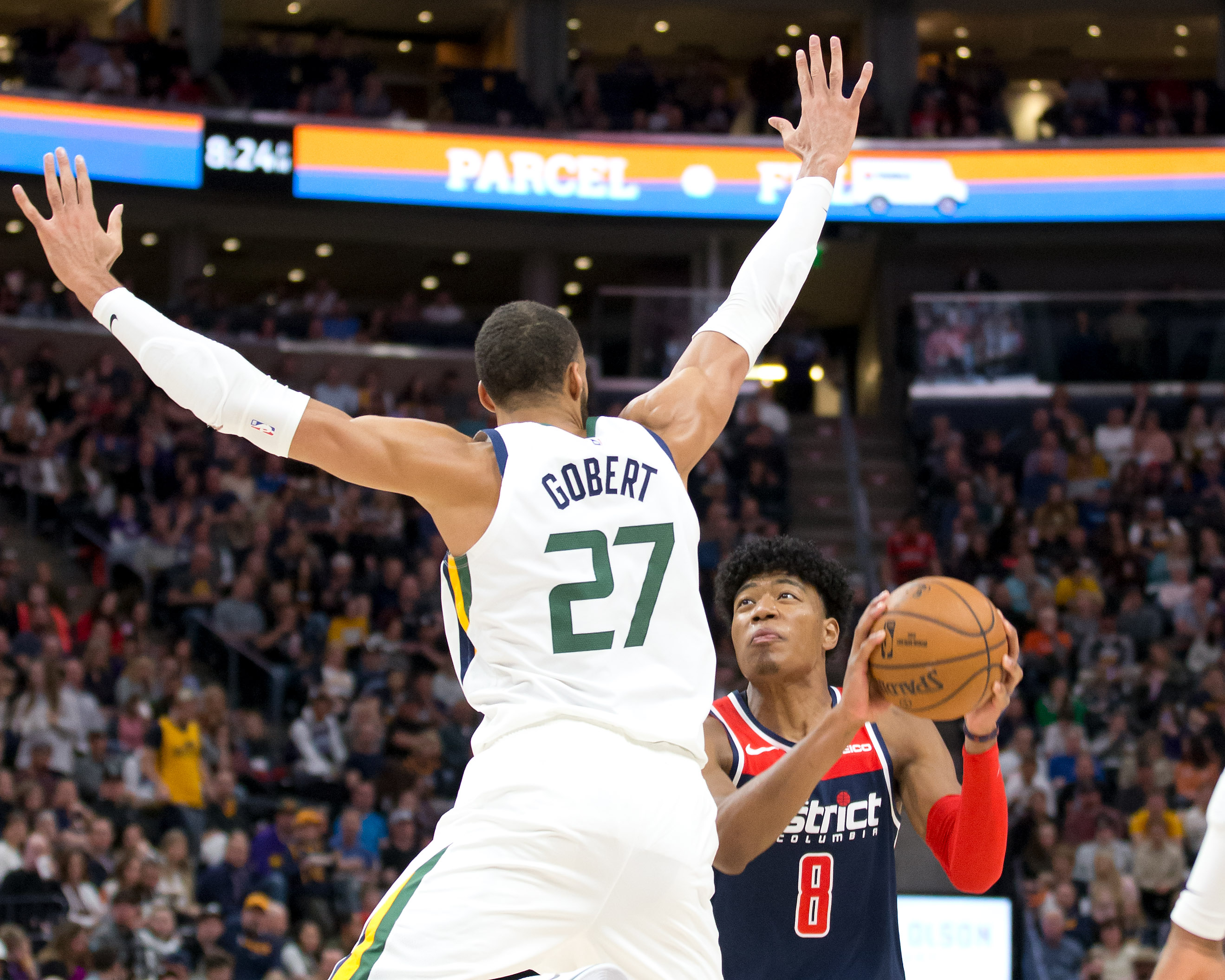NBA pezullon ndeshjet pasi një lojtar i Utah Jazz testohet pozitiv me koronavirus