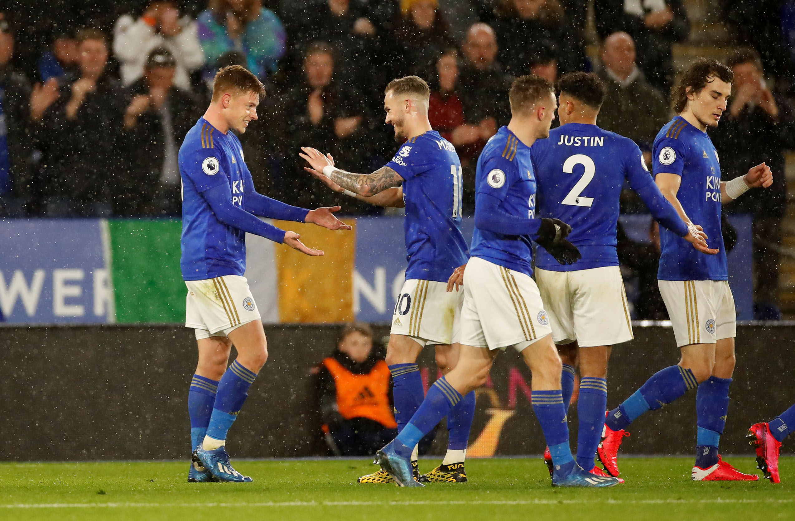 Klubi i Premier Leagues teston gjithë lojtarët pasi tre prej tyre tregojnë simptoma të koronavirusit