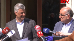 Ramadani gazetarëve: Mos iu afroni 2 metra presidentit, tek unë afrohuni sa të doni