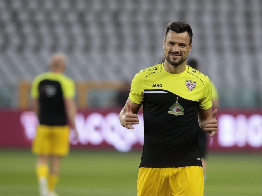 Llullaku nuk i kupton bjellorusët si mund të luajnë futboll në këtë kohë