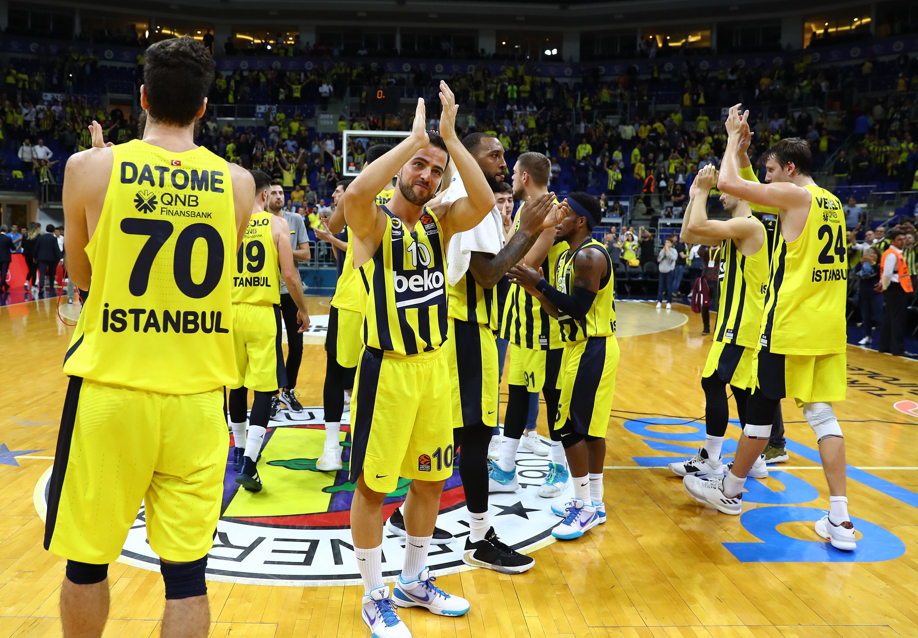 Katër anëtarë të Fenerbahçes preken nga koronavirusi