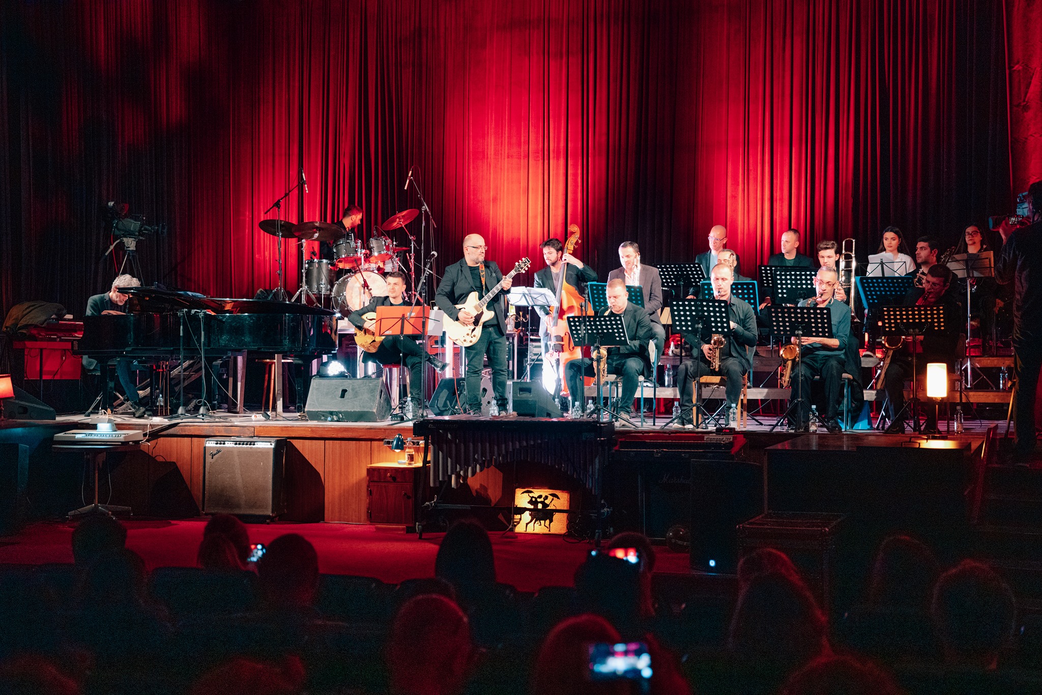 “Prishtina Big Band”,  themeluar më 17 shkurt të këtij viti, bëri bashkë në koncertin në “Kino Armata” ata të cilët janë të patejkalueshëm kur përmendet jazz-skena vendore, por jo vetëm 