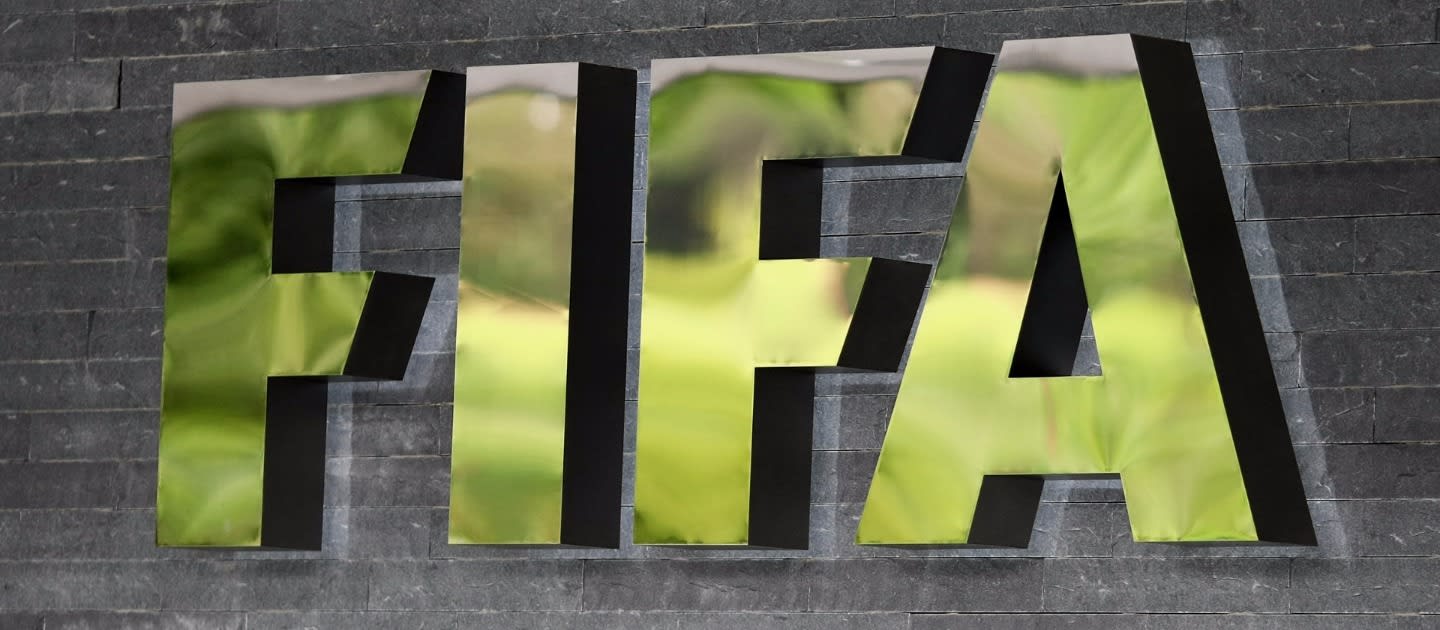 FIFA do të diskutojë për mundësinë që stinori i futbollit të luhet gjatë vitit kalendarik