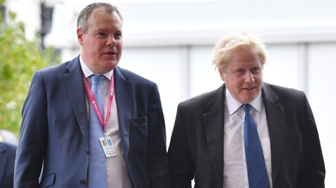 ​Pas akuzave për shpërdorim detyre jep dorëheqje ministri britanik, Burns