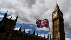SHBA-ja shqyrton mundësinë e ndalimit të udhëtimeve me Britaninë