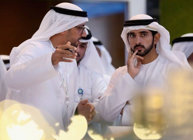 Princi i Dubait ka aq shumë para, sa që duhen 200 persona në dy vjet për t’i numëruar