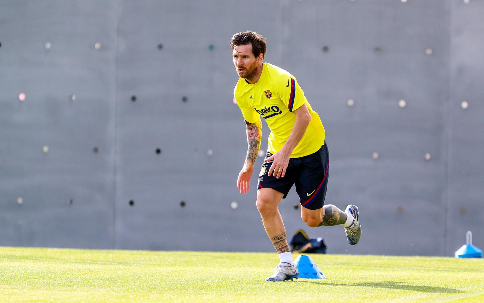 Messi kthehet në fushën e blertë, magjitë e tij priten së shpejti