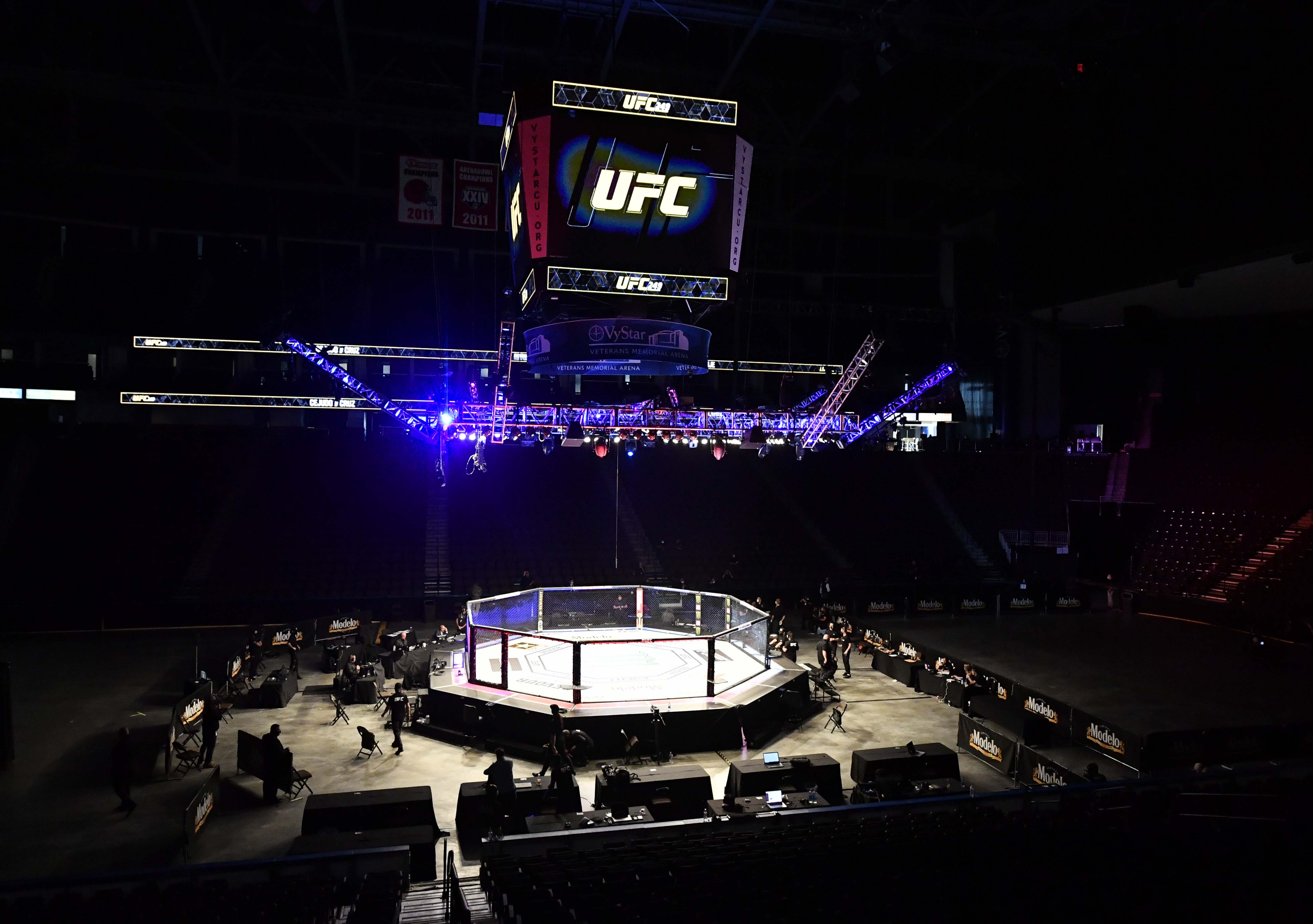 Luftëtarët e UFC-së mund të humbasin pagën, nëse kritikojnë promocionin për masat e sigurisë të marra për COVID-19