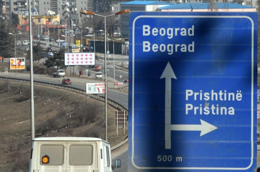 Kërkohet qartësim i situatës politike në vend para dialogut me Serbinë