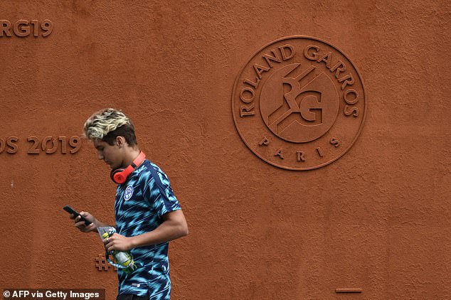 Organizatorët e “French Open” të vendosur në organizimin e Grand Slamit sivjet