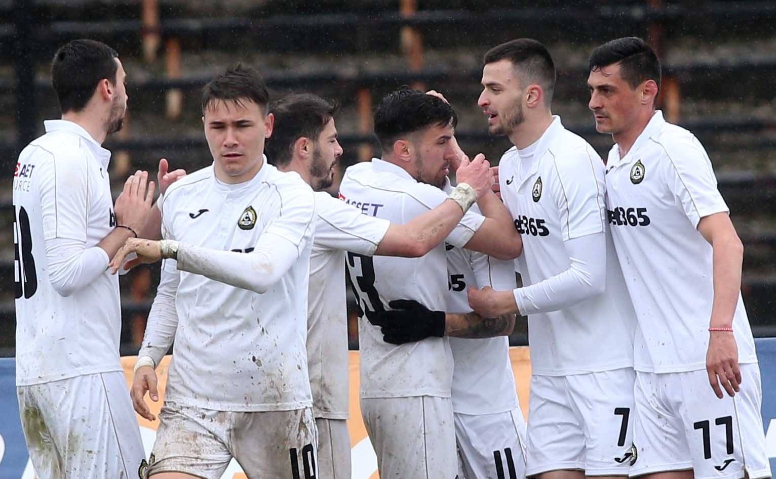 Edhe në ligën bullgare paraqiten rastet e para me koronavirus
