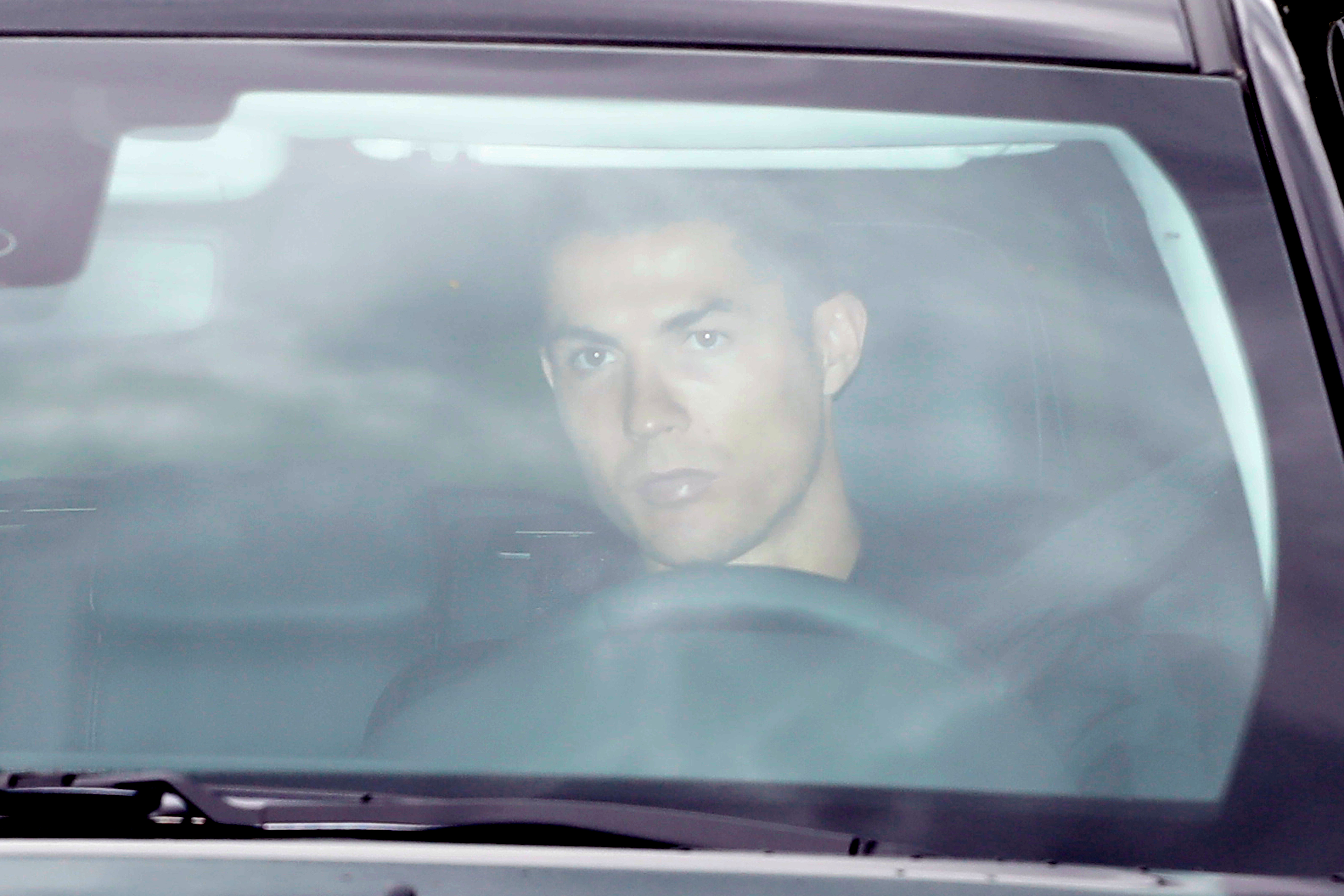 Ronaldo kthehet në kompleksin stërvitor të Juventusit pas 72 ditëve