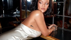 Rihanna i feston 15 vjet në industrinë e muzikës