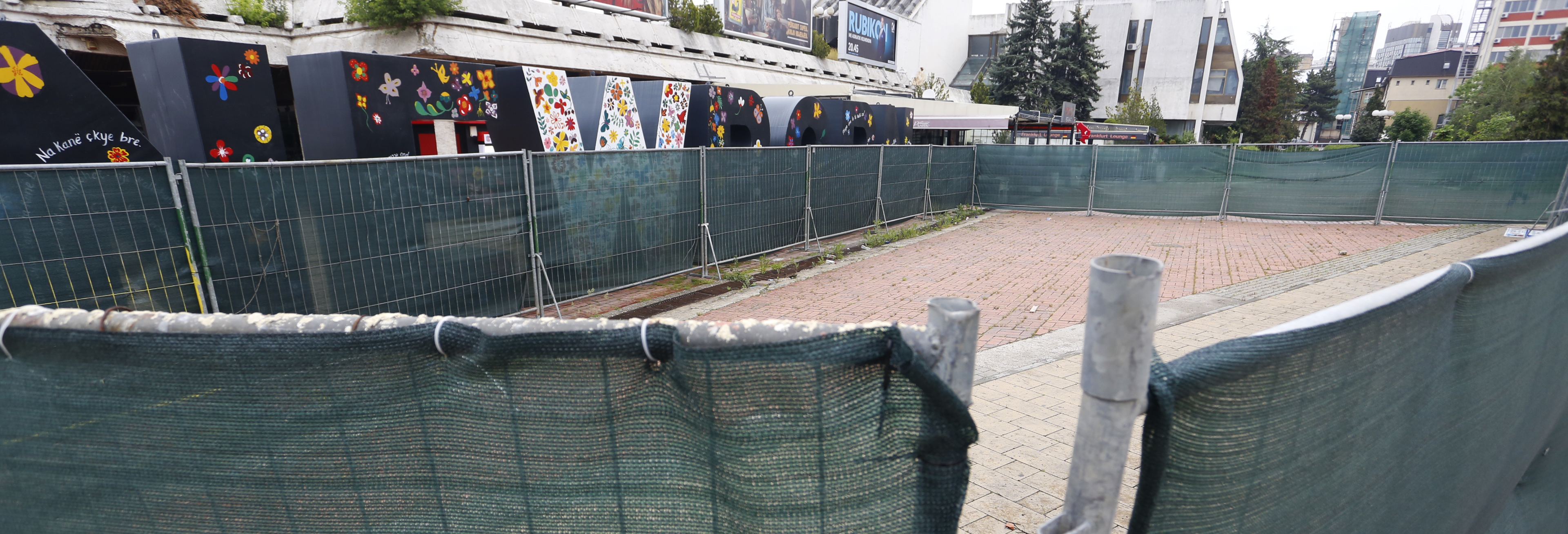 NEWBORN-i në pritje të bazamentit tre muaj pas ndërprerjes së punimeve