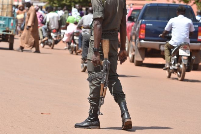 Së paku 20 të vdekur në sulm me armë zjarri në Burkina Faso