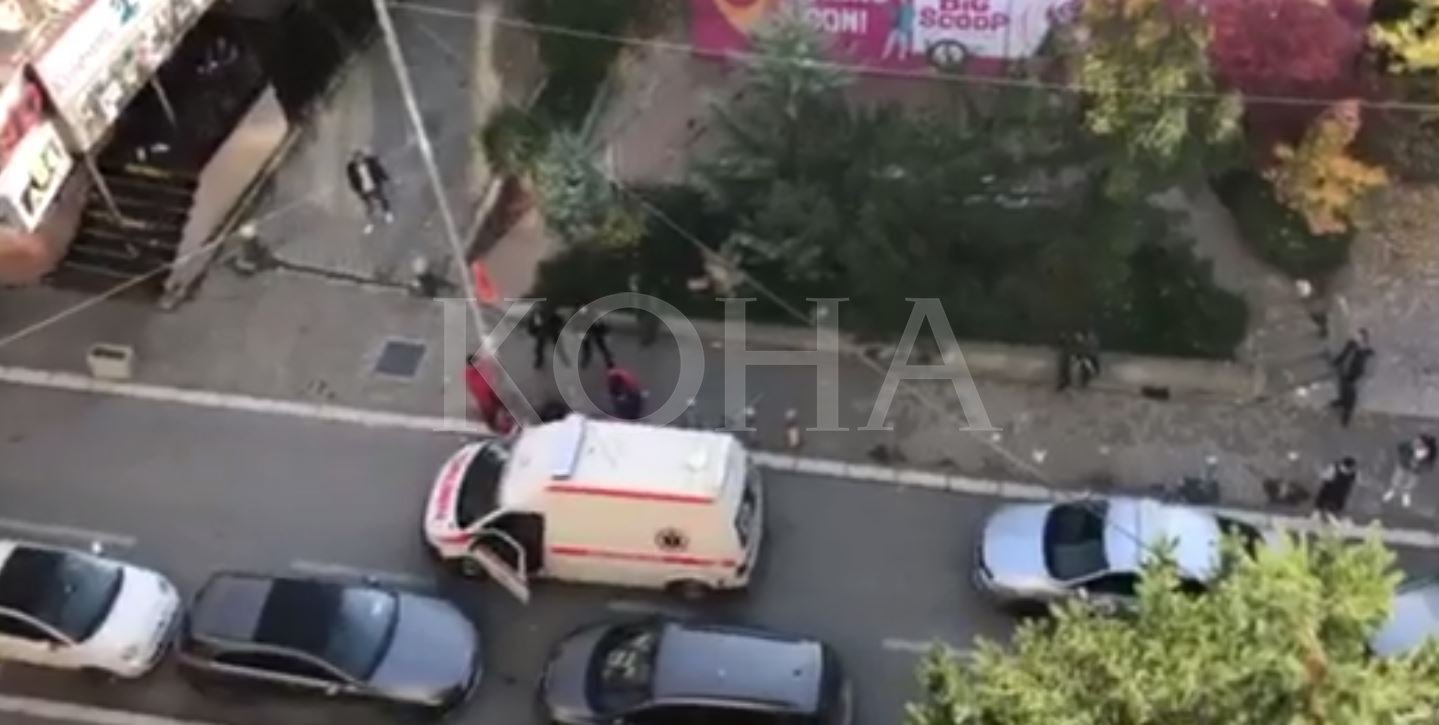 Vodhi një çantë e sulmoi zyrtarët policorë, arrestohet një shtetas i huaj në Prishtinë