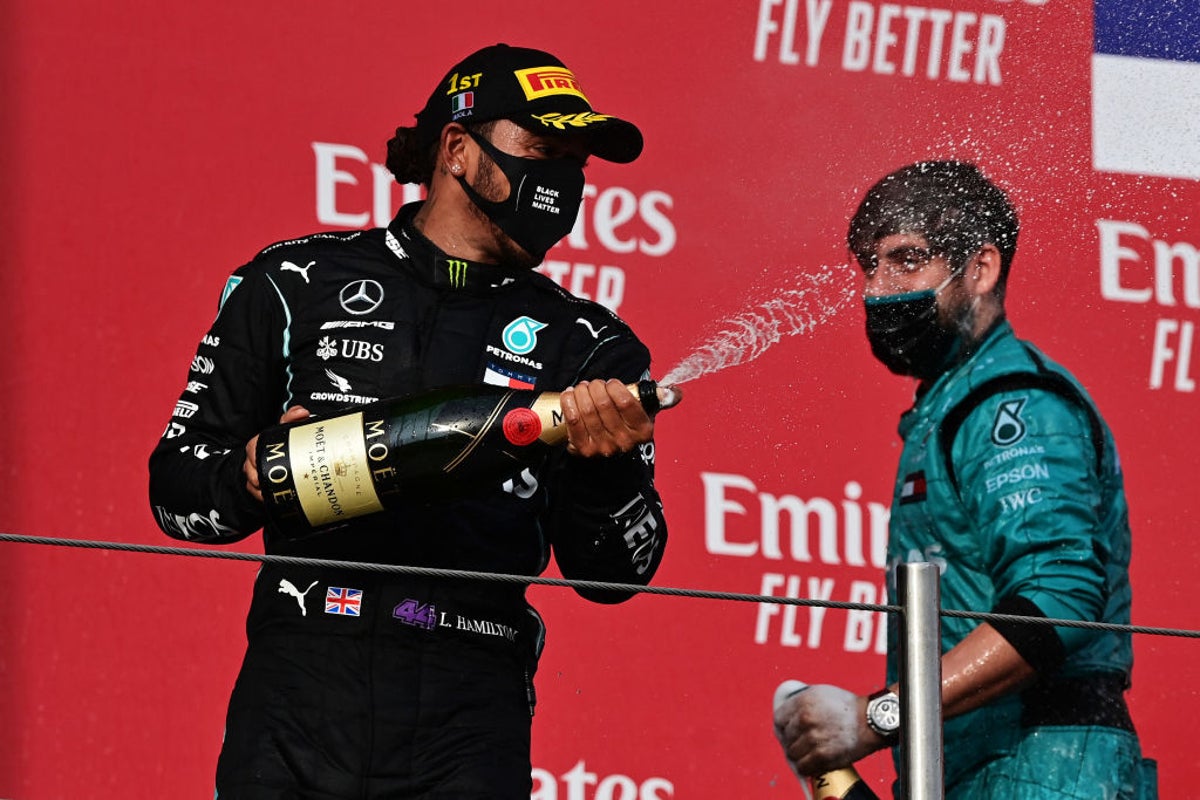 Hamiltoni triumfoi në Imola, Mercedesi e mori titullin për konstruktorë