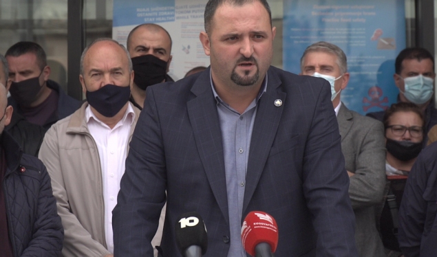 Punëtorët e Telekomit, ultimatum Qeverisë: Keni 72 orë për ta zgjidhur çështjen e xhirollogarive