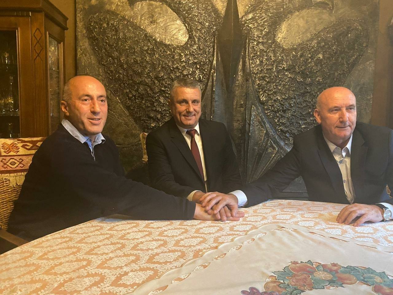 Haradinaj konfirmon se Arbër Grabovci do të jetë kandidat i AAK-së për kryetar të Pejës