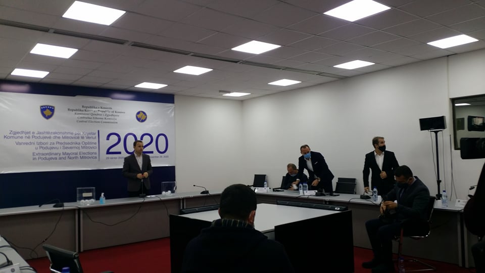 Tërhiqet shorti për renditjen e partive në fletëvotimet për kryetar të Mitrovicës së Veriut