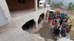 15 të vrarë nga shkëmbimi i zjarrit mes trupave të Indisë dhe të Pakistanit