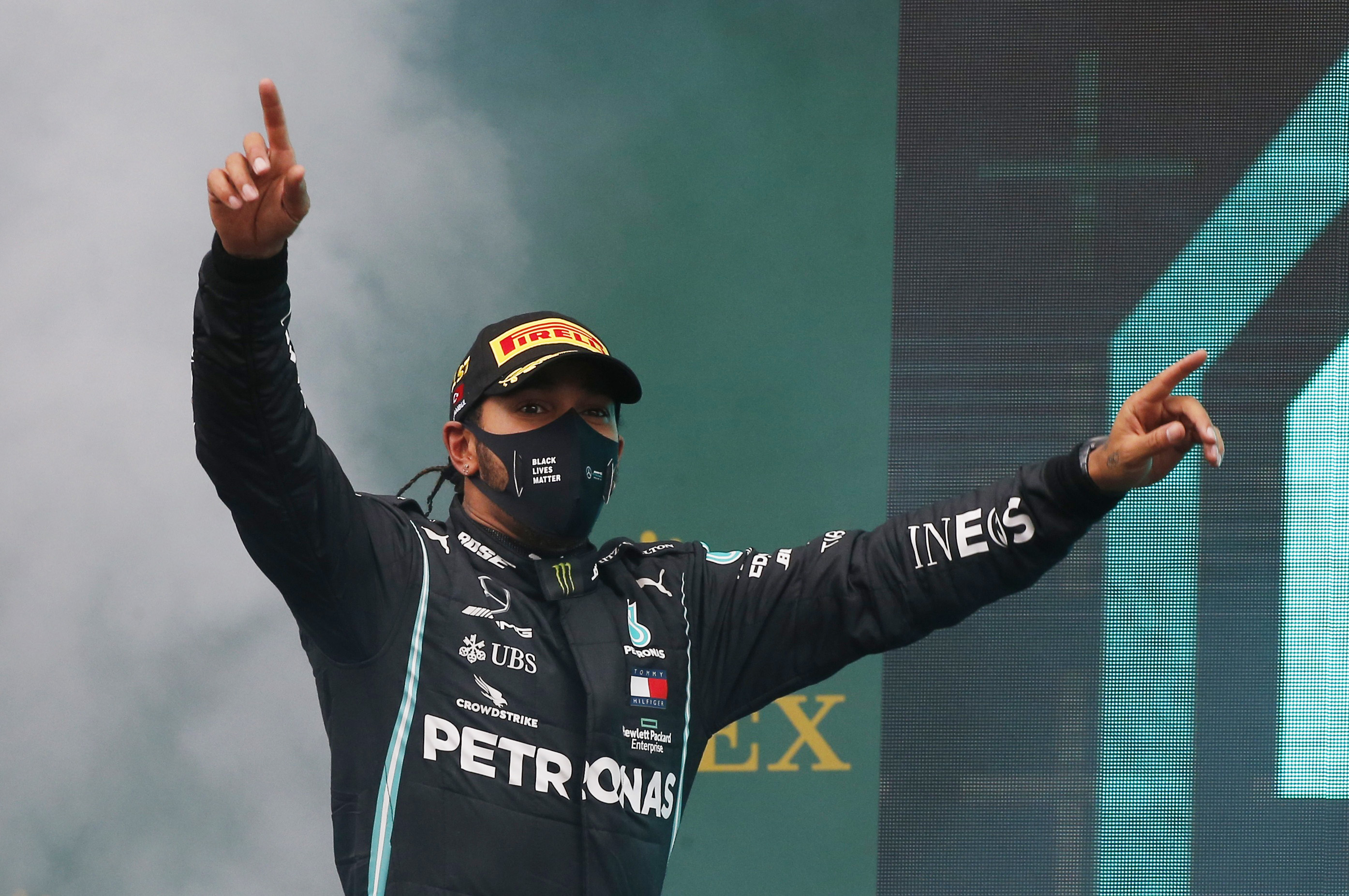 Hamilton për herë të shtatë kampion i Formula 1, barazon rekordin e Schumacherit