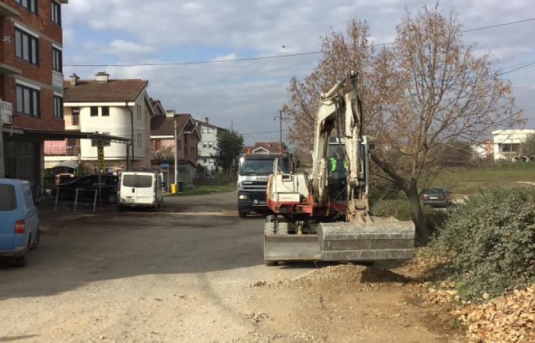 Në Gjakovë nis ndërtimi dhe asfaltimi i rrugëve te Pika e Zezë