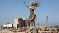 Artistja libaneze shndërron mbetjet nga shpërthimi në simbol shprese