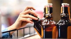 Suedia ndalon shitjen e alkoolit pas orës 22:00
