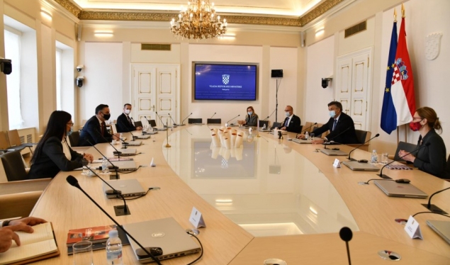 Tahiri dhe Haradinaj-Stublla takohen me kryeministrin kroat Plenkoviq