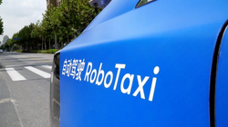 Risia në Kinë – Taksi robot