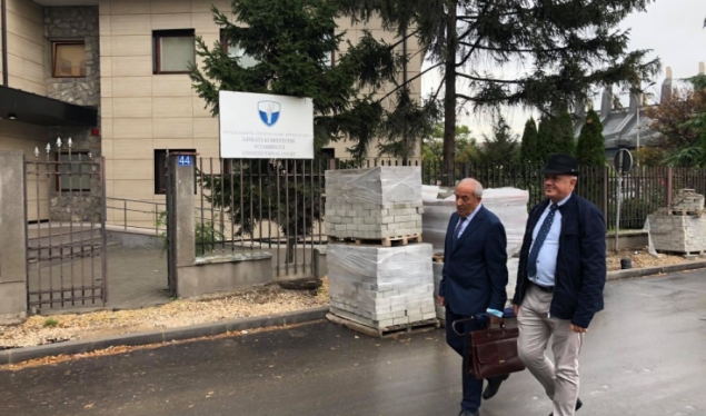 OJQ “Ngritja e Zërit” dorëzon në Kushtetuese dosjet për kompensimin e dëmeve të luftës