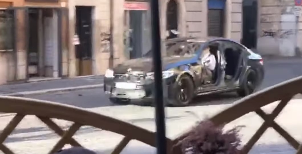 Tom Cruise vozitë një BMW M5 pa dyer në ‘Mission Impossible 7’