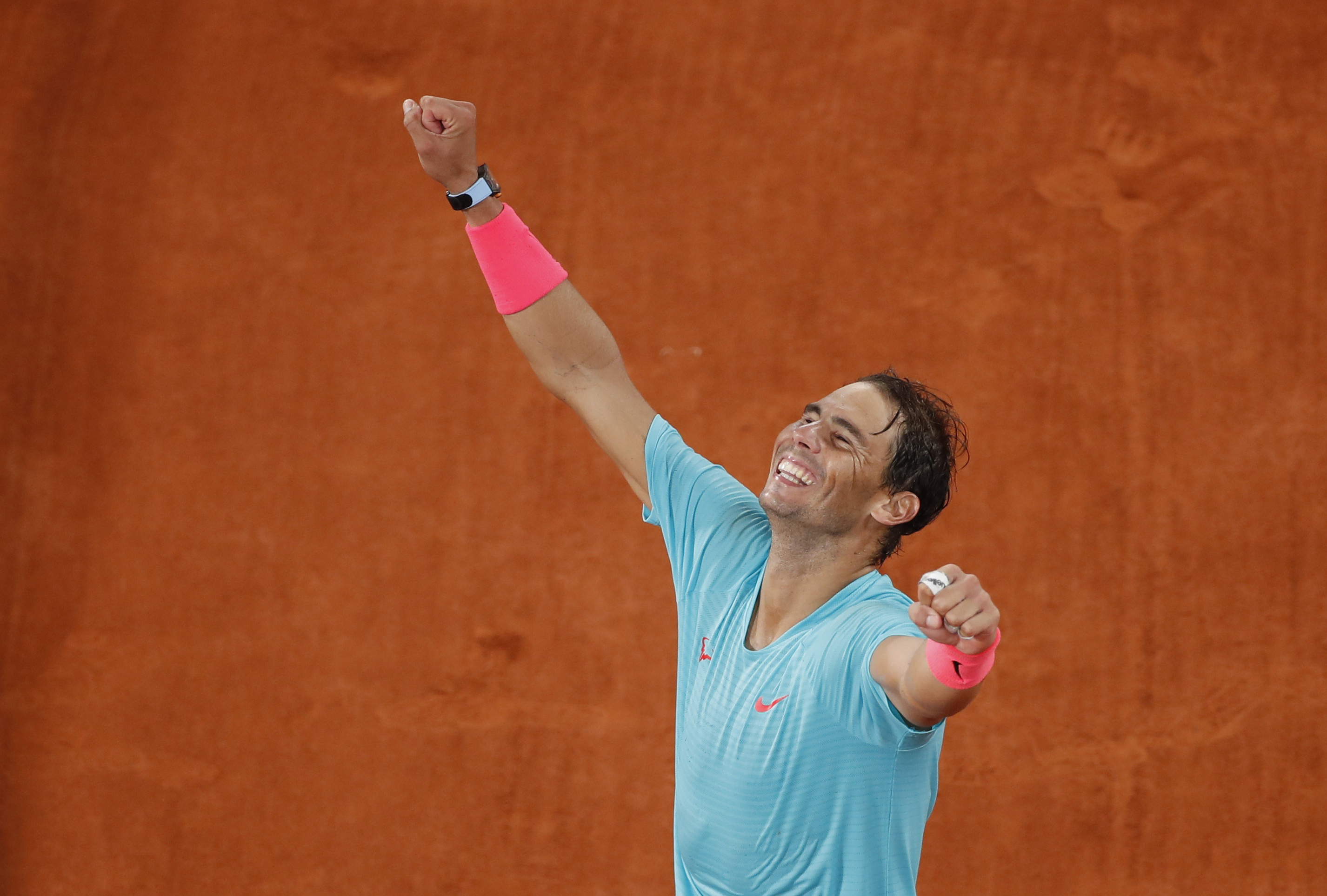 Nadali e deklason Gjokoviqin në finale të “French Open”, barazon rekordin e Federerit