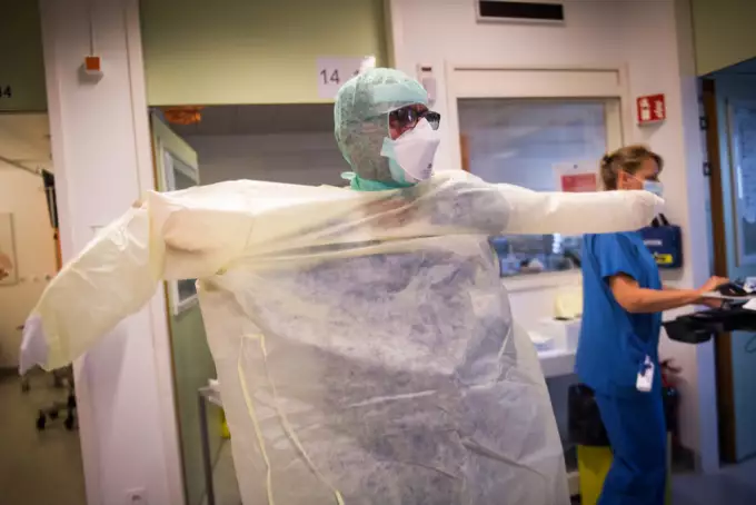 Zvicra raporton mbi 5400 raste të reja pozitive me koronavirus, 96 të vdekur