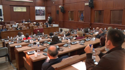 Humbja e 5.5 mln eurove, pushteti e opozita në Prizren akuzojnë njëra-tjetrën