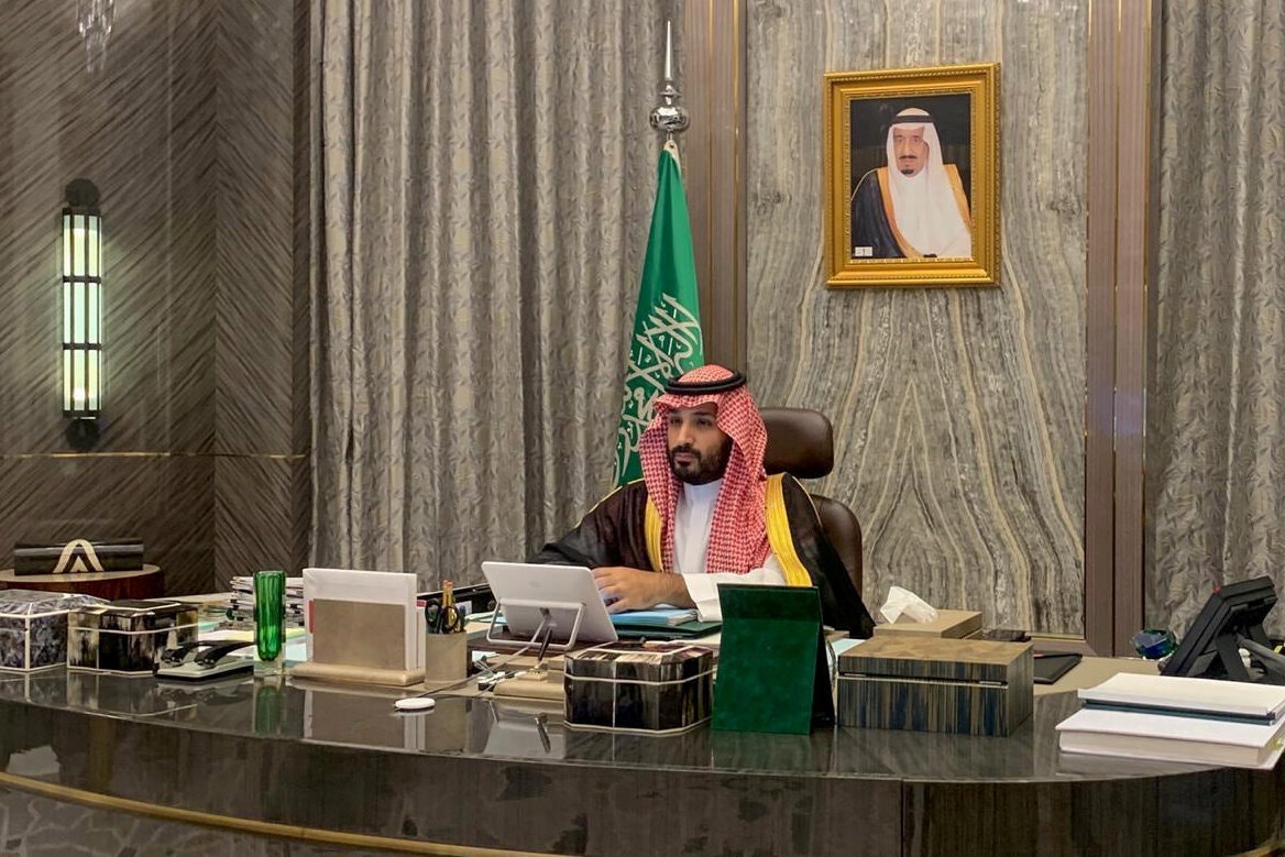 Arabia Saudite shkarkon zyrtarë të dyshuar për korrupsion