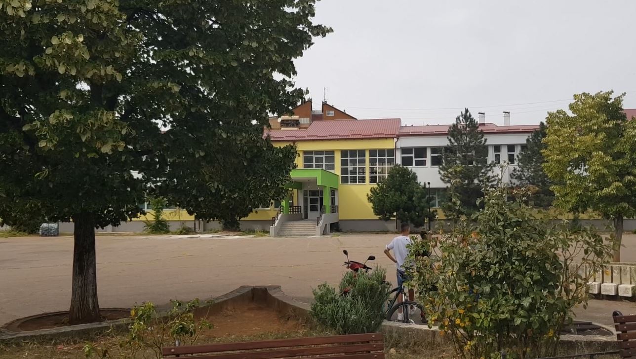 Në Prizren do të ketë kthim të pjesshëm në shkolla dhe E-mësim