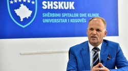 Krasniqi: Pandemia është menaxhuar me sukses, shërbimet specialistike kthehen në janar
