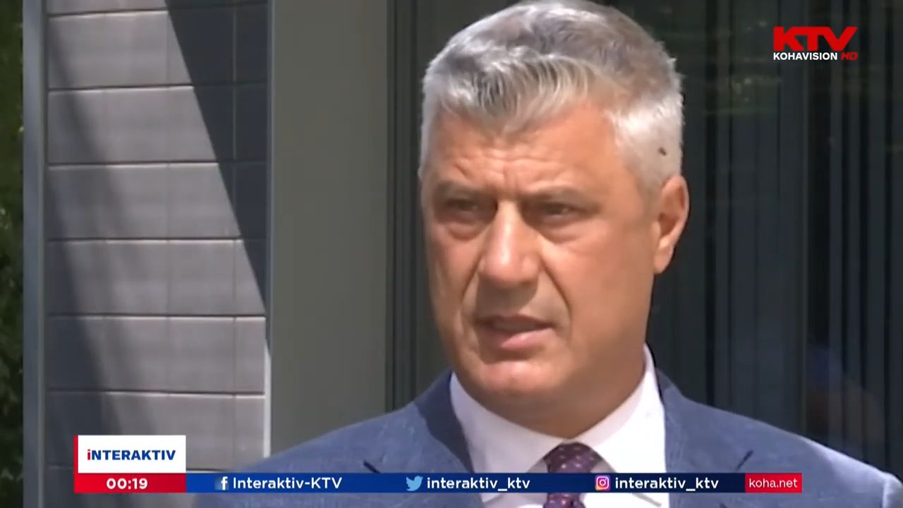 Oops – “Gjarpri” gjatë konferencës ka problem me miza 