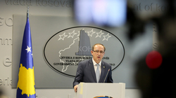 Hoti: Franca dhe Holanda pengojnë liberalizimin e vizave për Kosovën